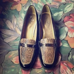 NWT Soft Style Slip On Dress Shoes 11M